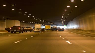 Hệ thống kiểm soát, giám sát đường cao tốc giúp giảm bớt các sự cố giao thông